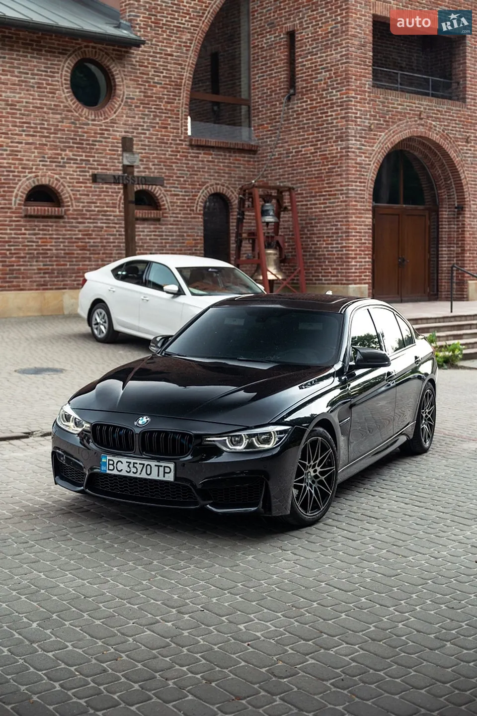 BMW 3 Series 2018 — 1