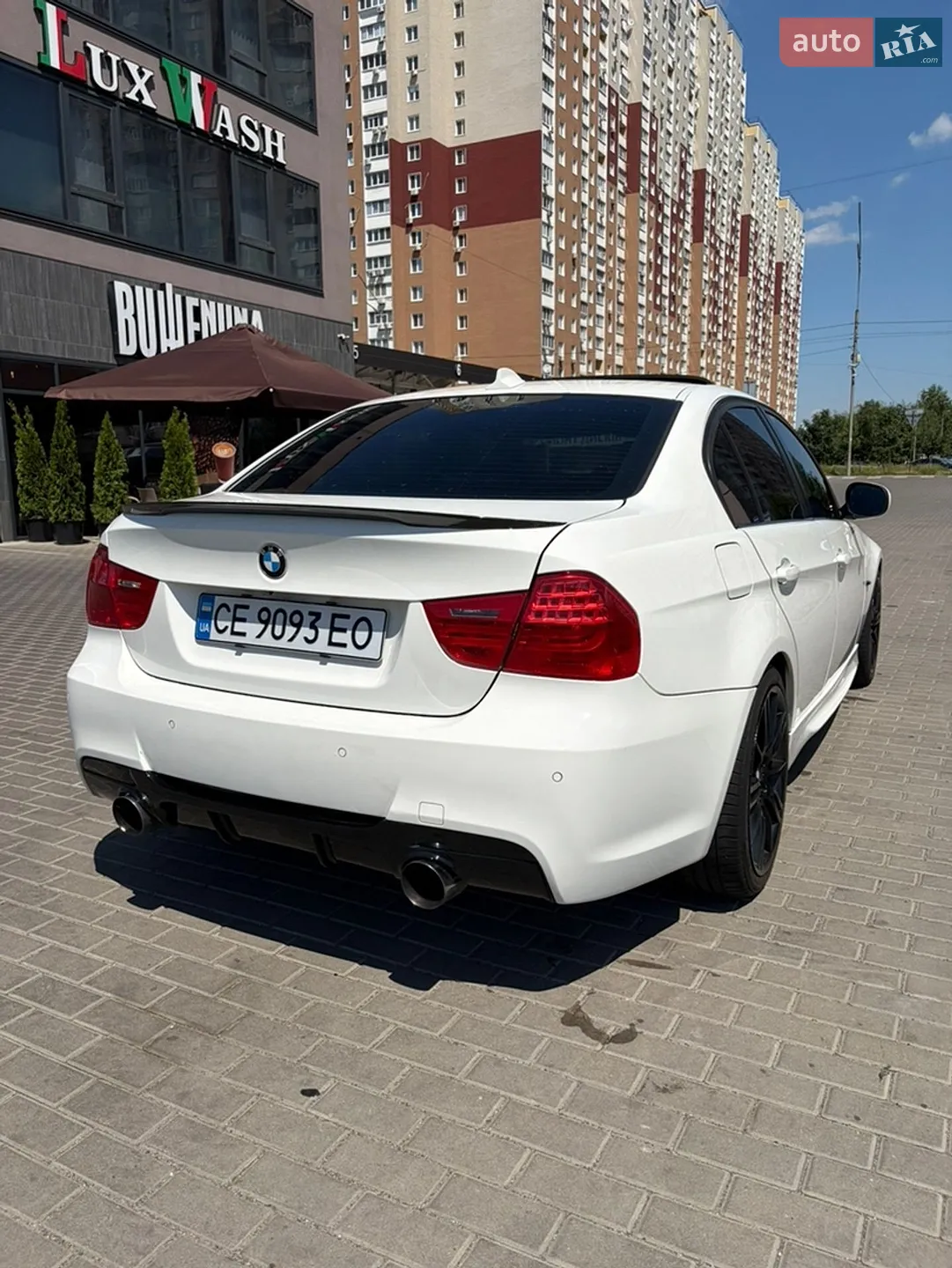 BMW 3 Series, 2011