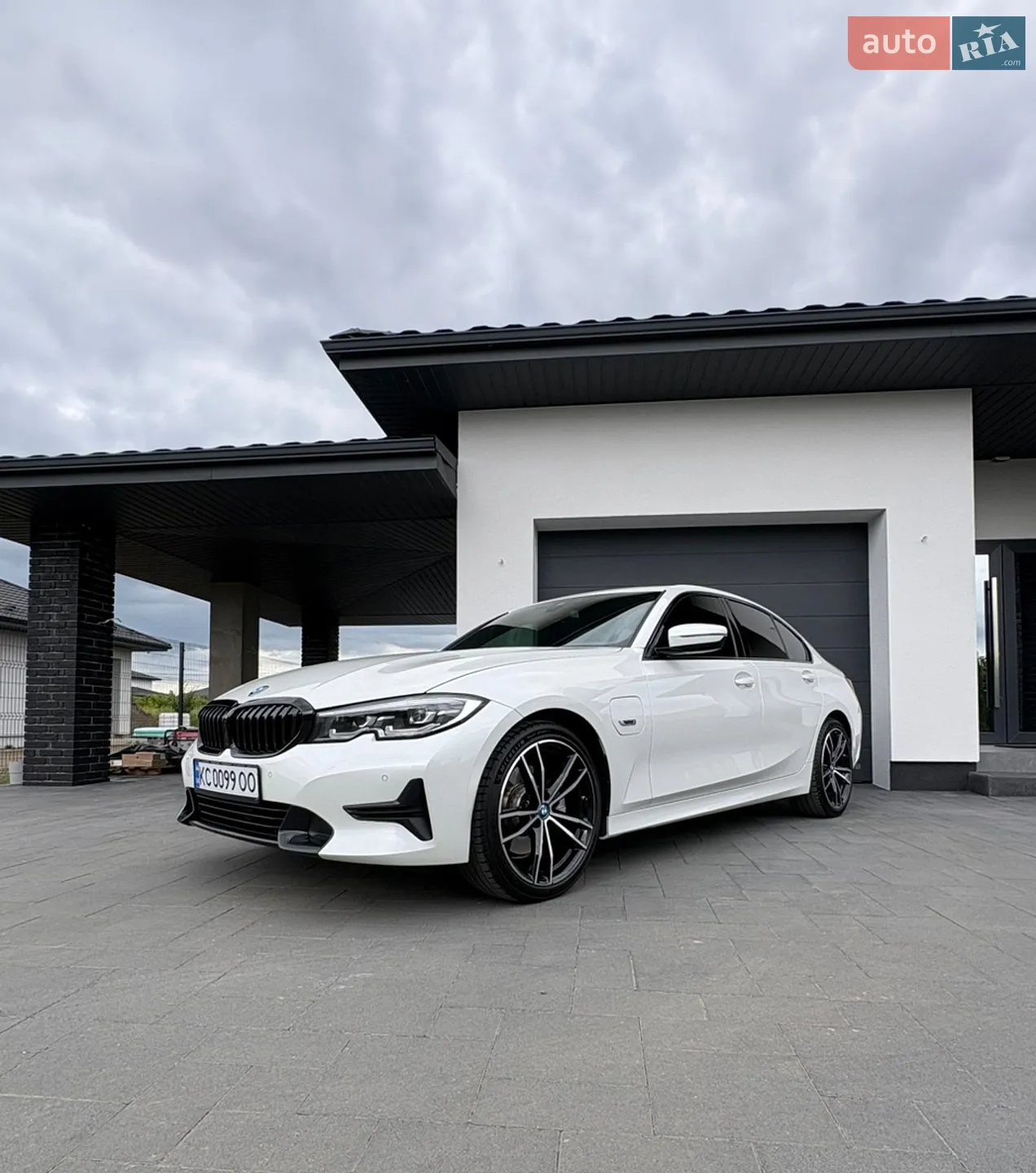 BMW 3 Series, 2022