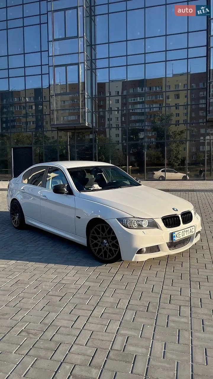 BMW 3 Series, 2009