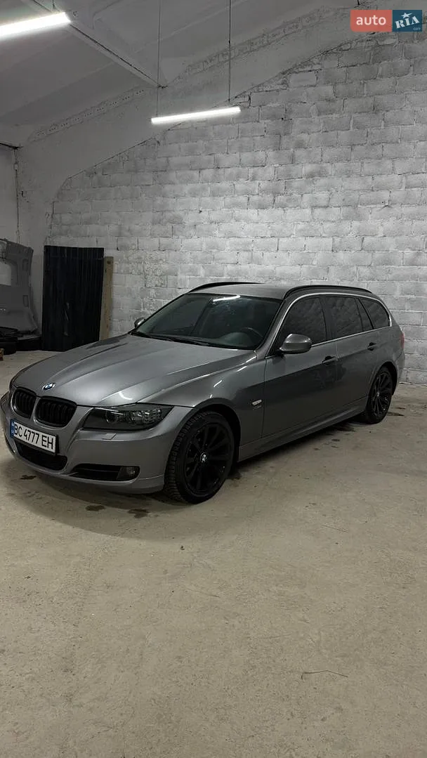 BMW 3 Series, 2010