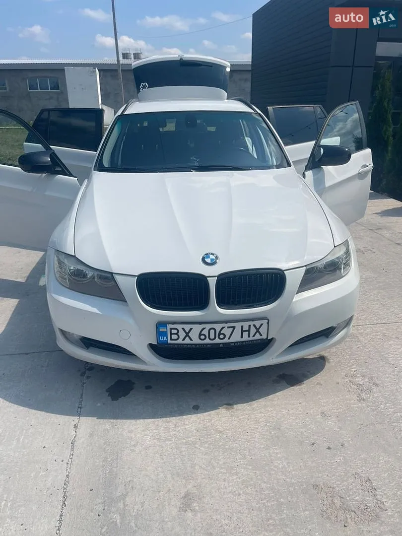 BMW 3 Series, 2011