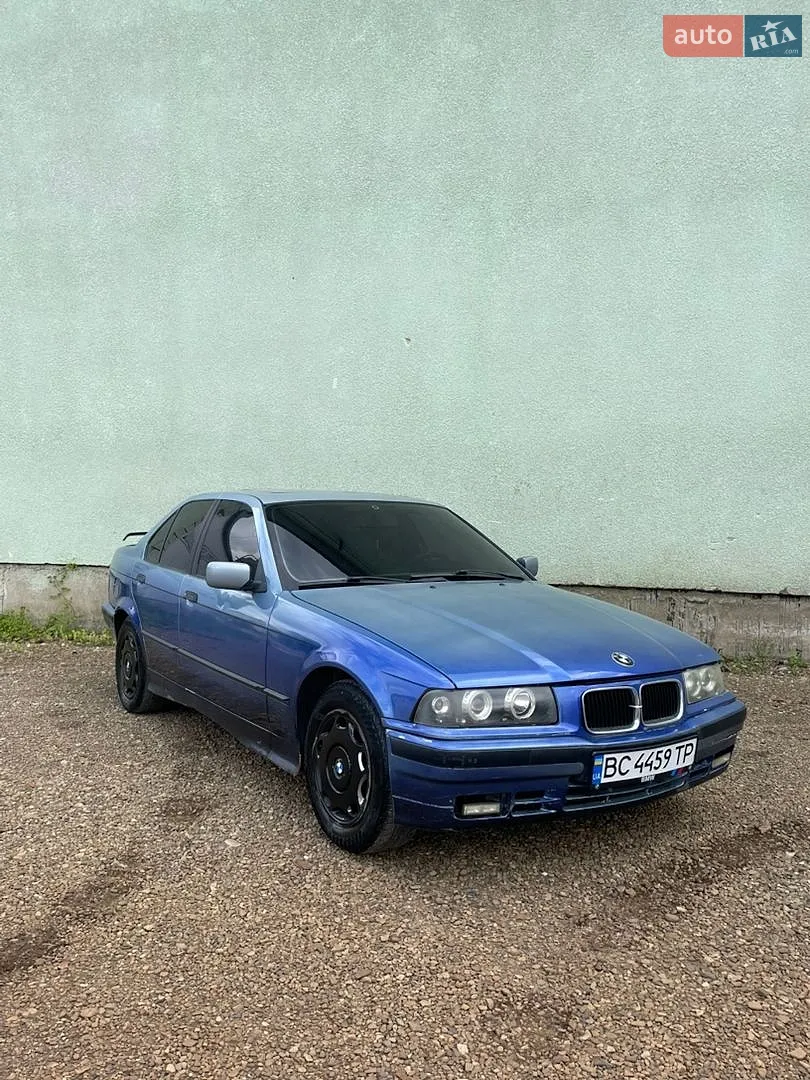BMW 3 Series, 1993