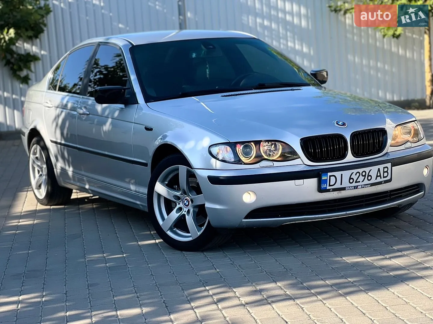 BMW 3 Series, 2003