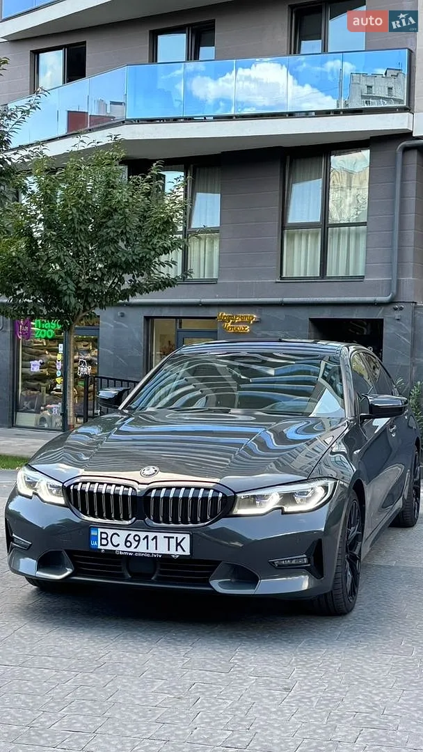 BMW 3 Series, 2019