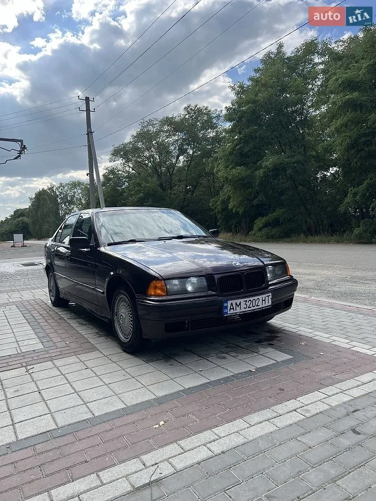 BMW 3 Series, 1992