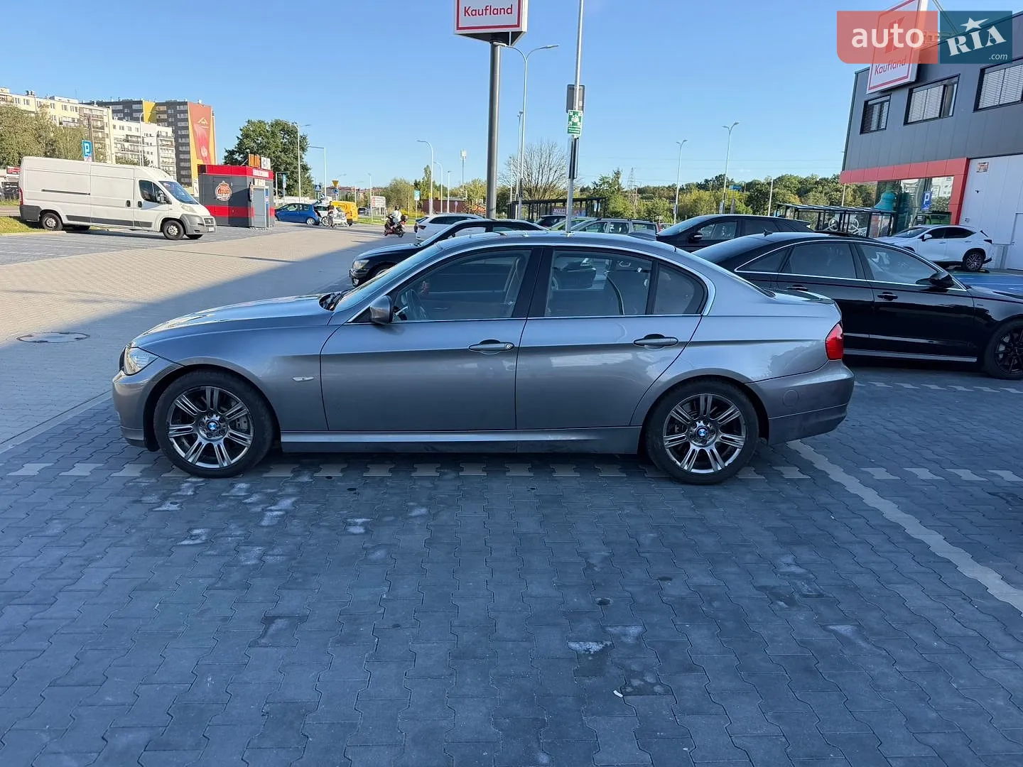 BMW 3 Series, 2009