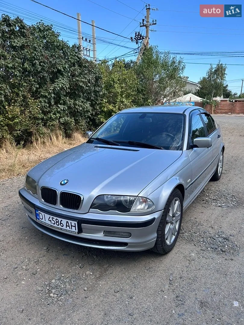 BMW 3 Series, 2001