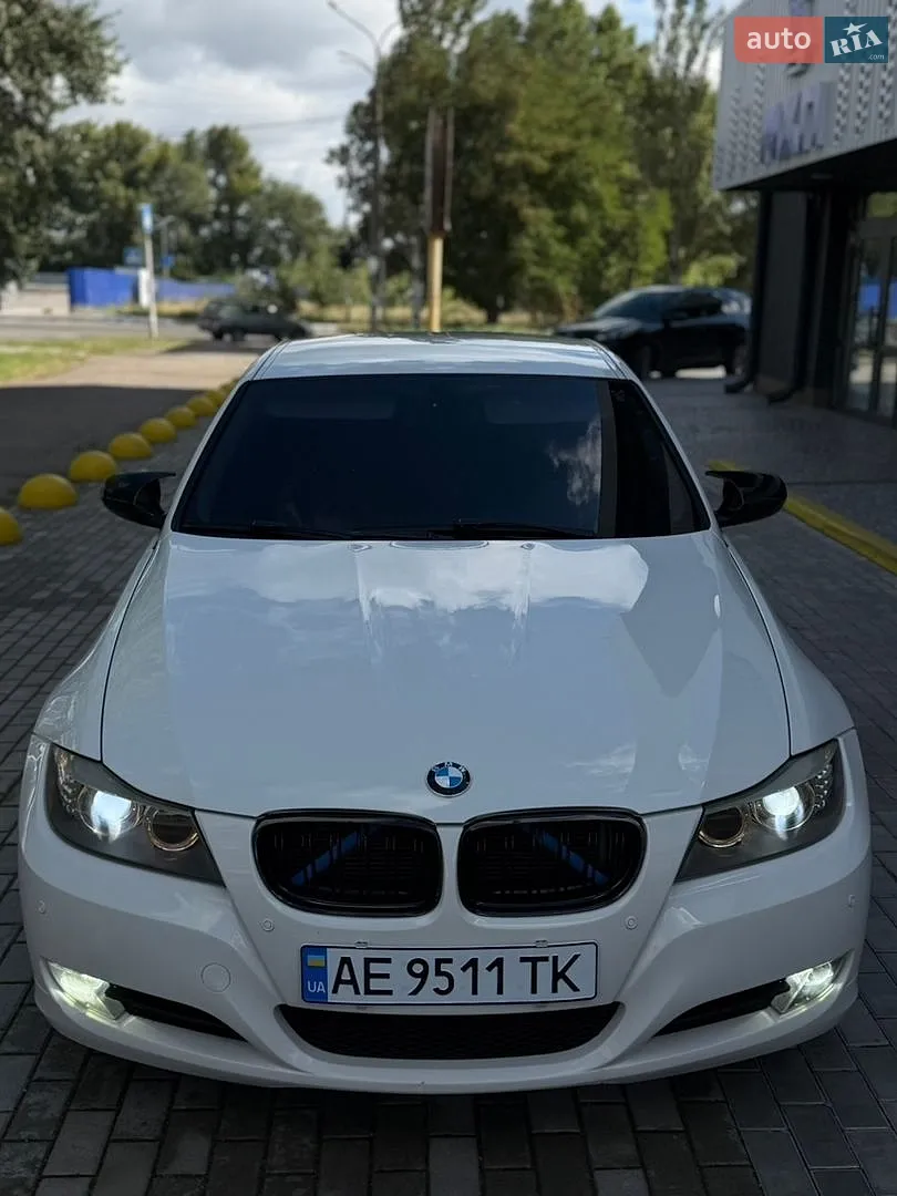 BMW 3 Series, 2011