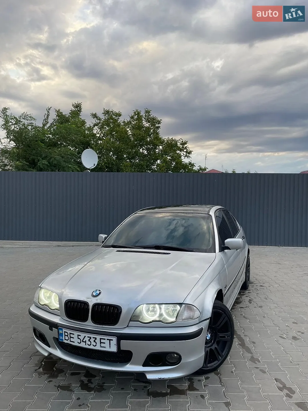 BMW 3 Series, 2001