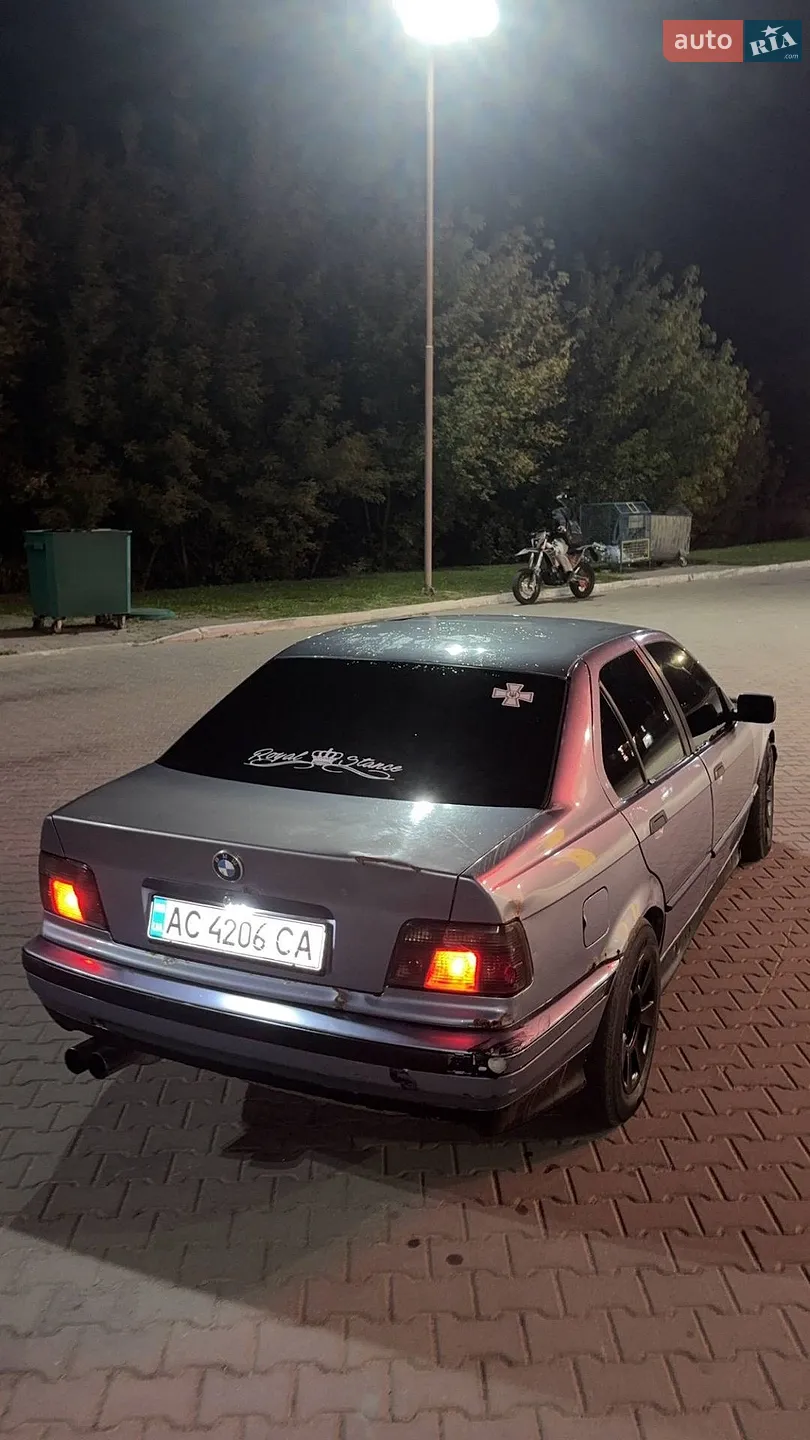BMW 3 Series, 1993