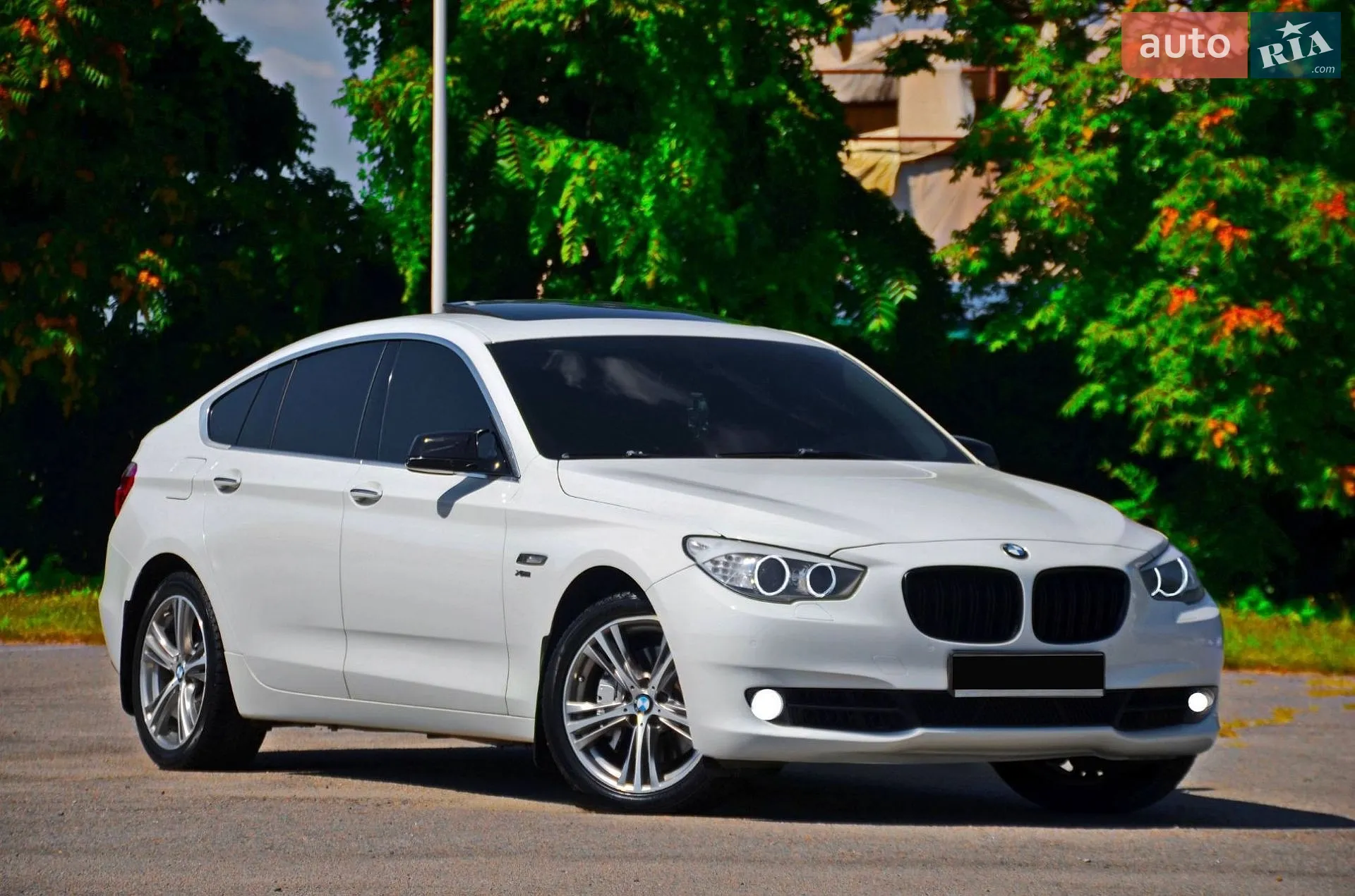 BMW 5 Series GT, 2011