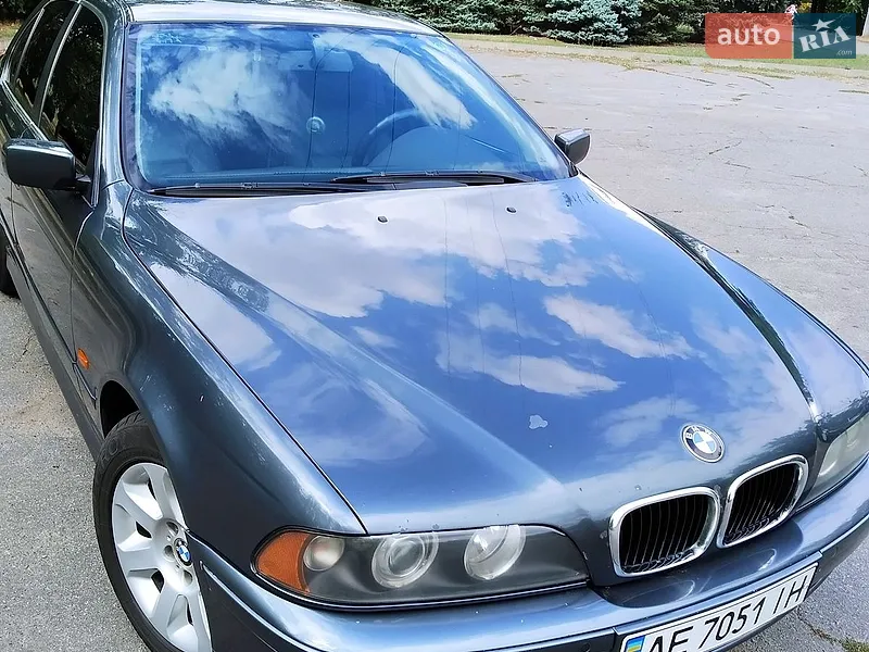 BMW 5 Series, 2001