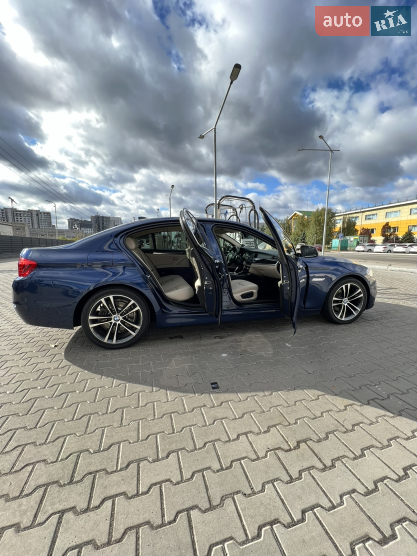 BMW 5 Series, 2016
