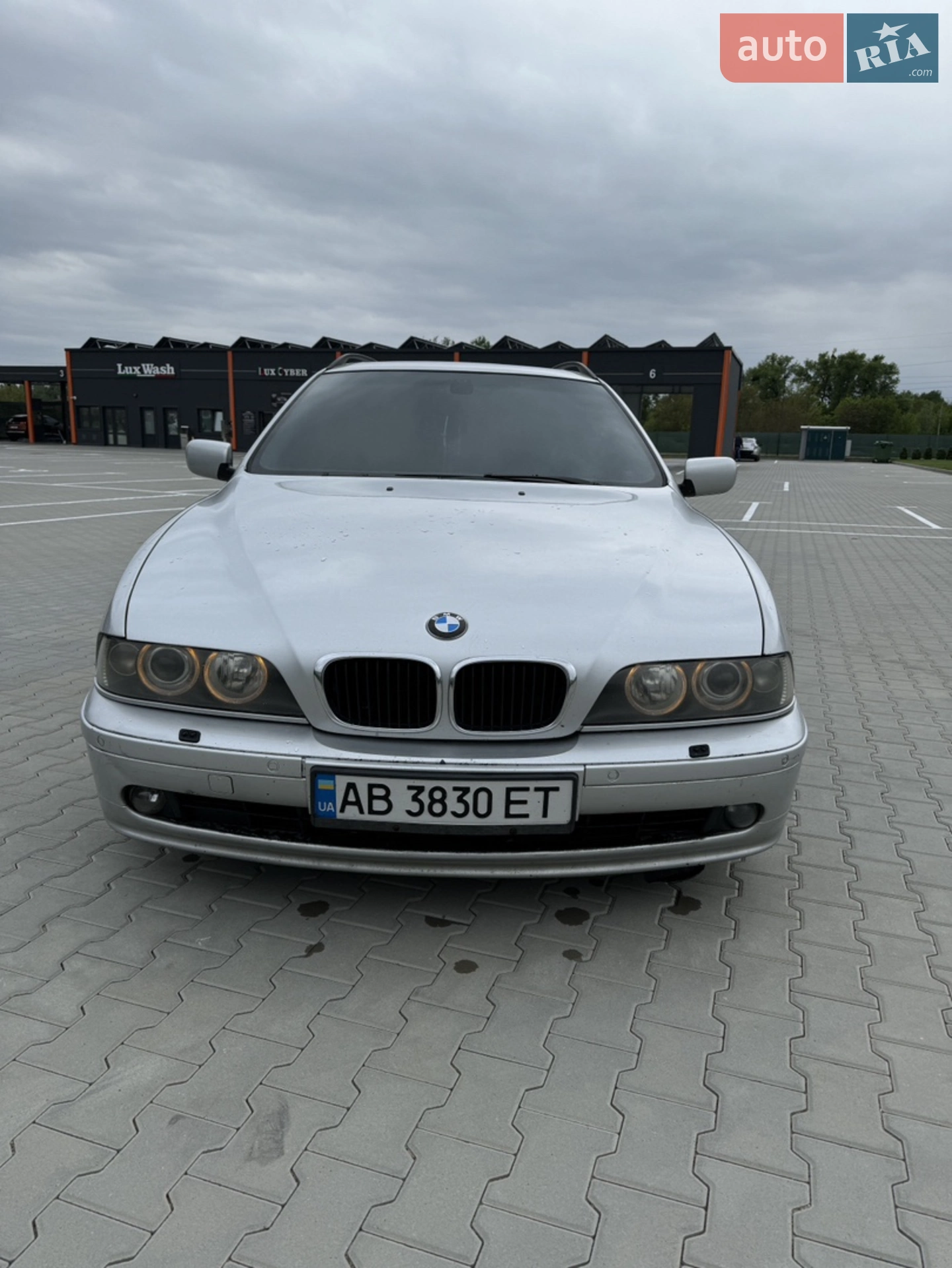 BMW 5 Series, 2001