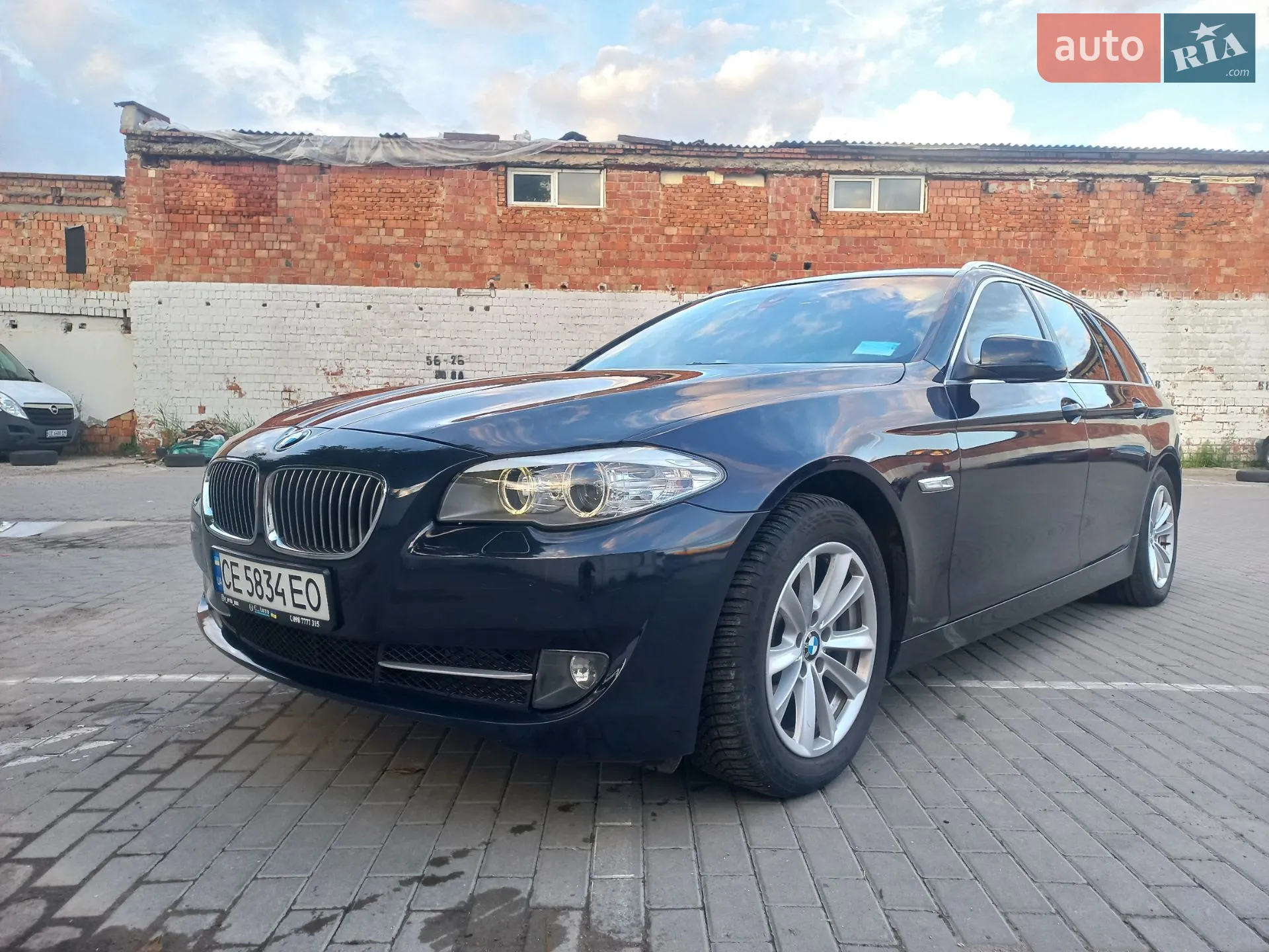 BMW 5 Series, 2011