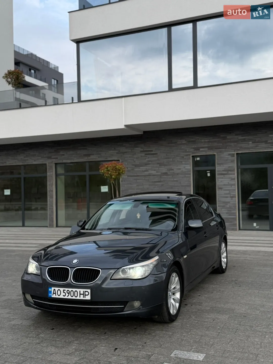 BMW 5 Series, 2009