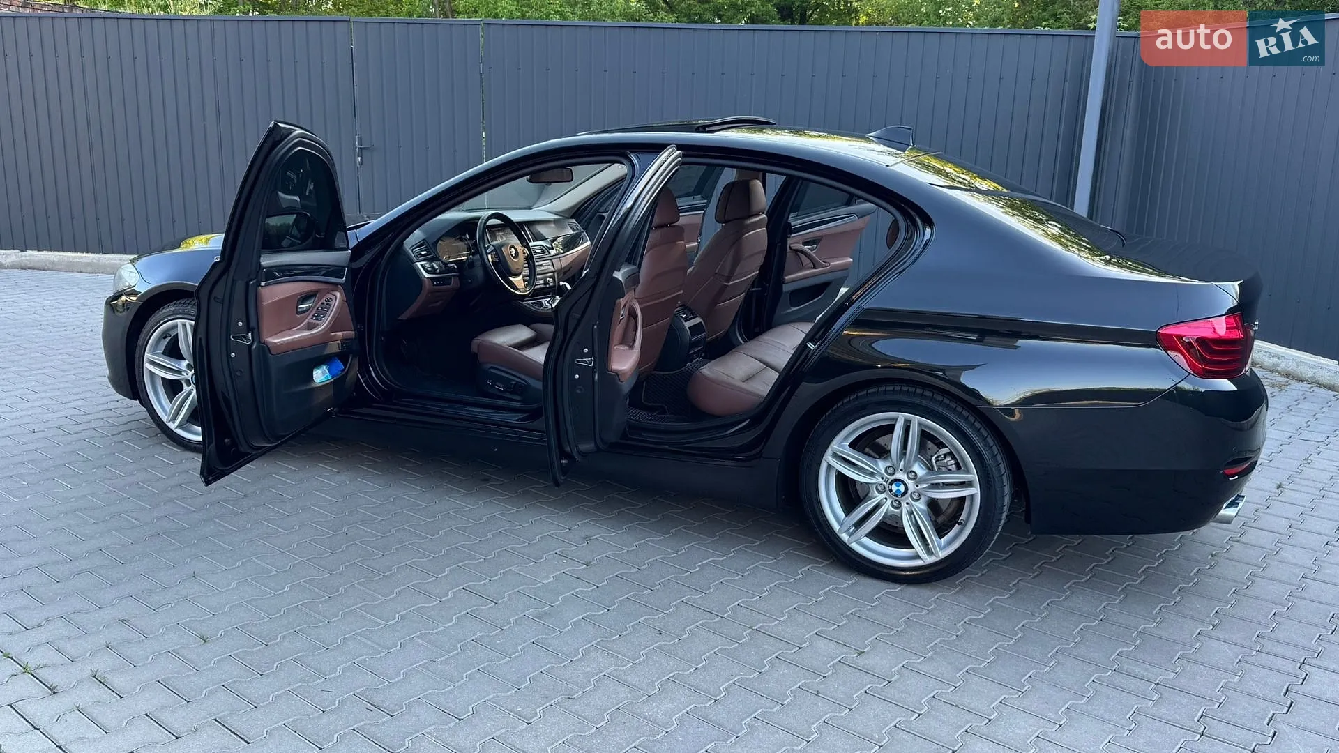 BMW 5 Series, 2016