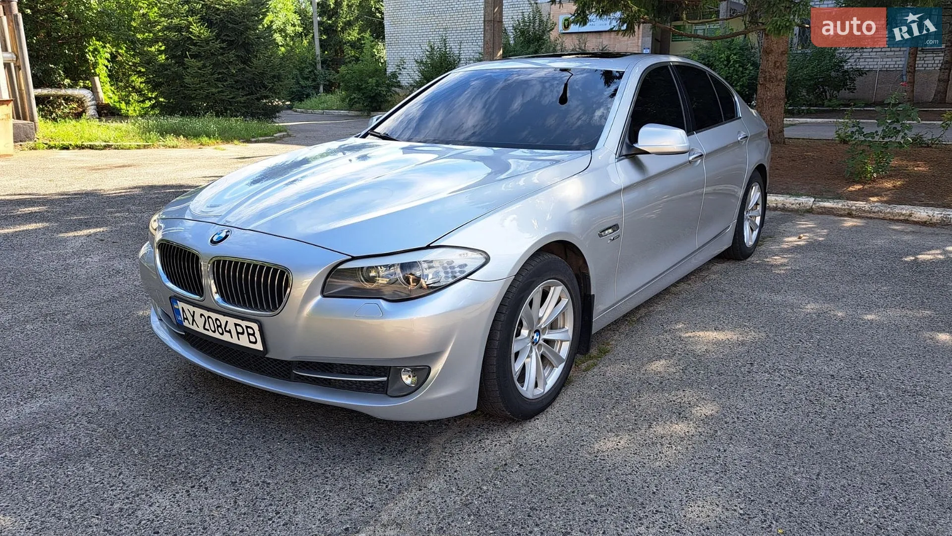 BMW 5 Series, 2011