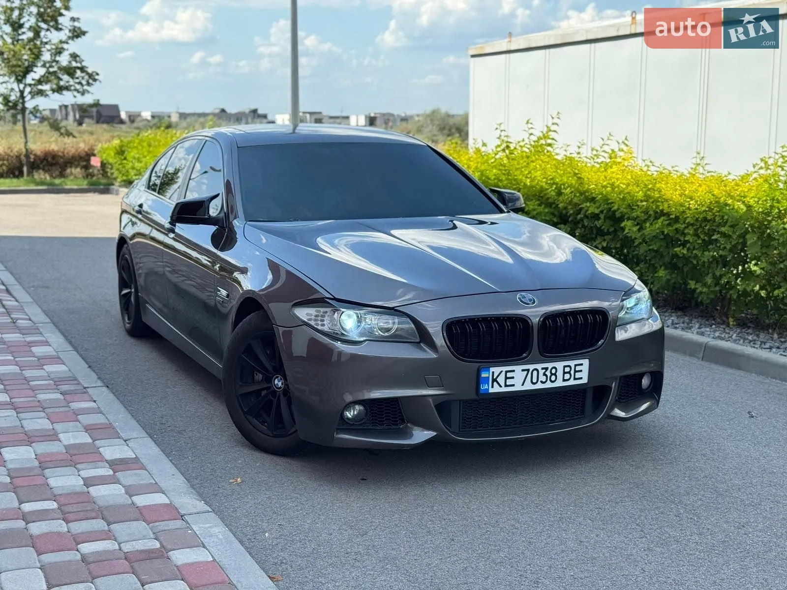 BMW 5 Series, 2011