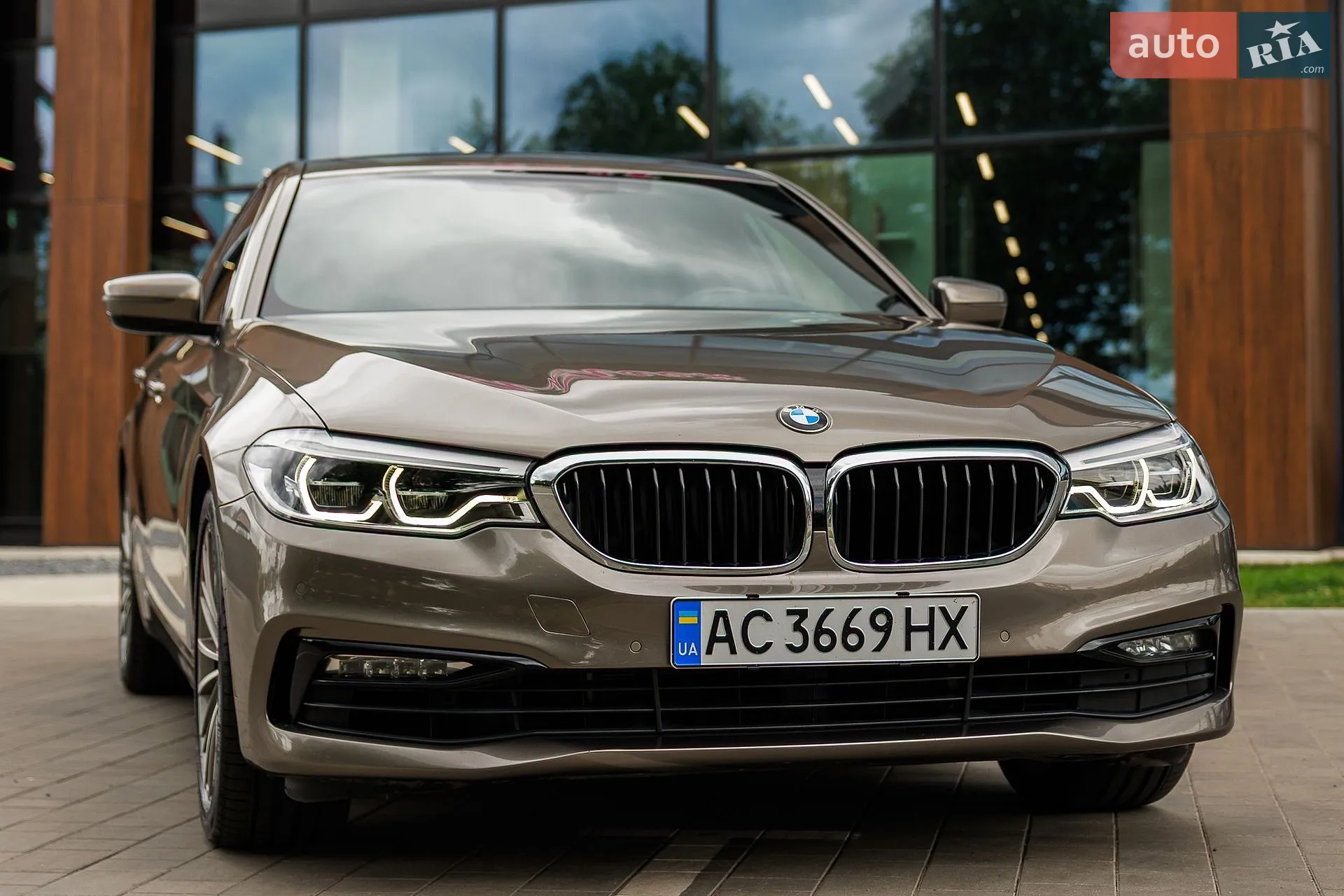 BMW 5 Series, 2016