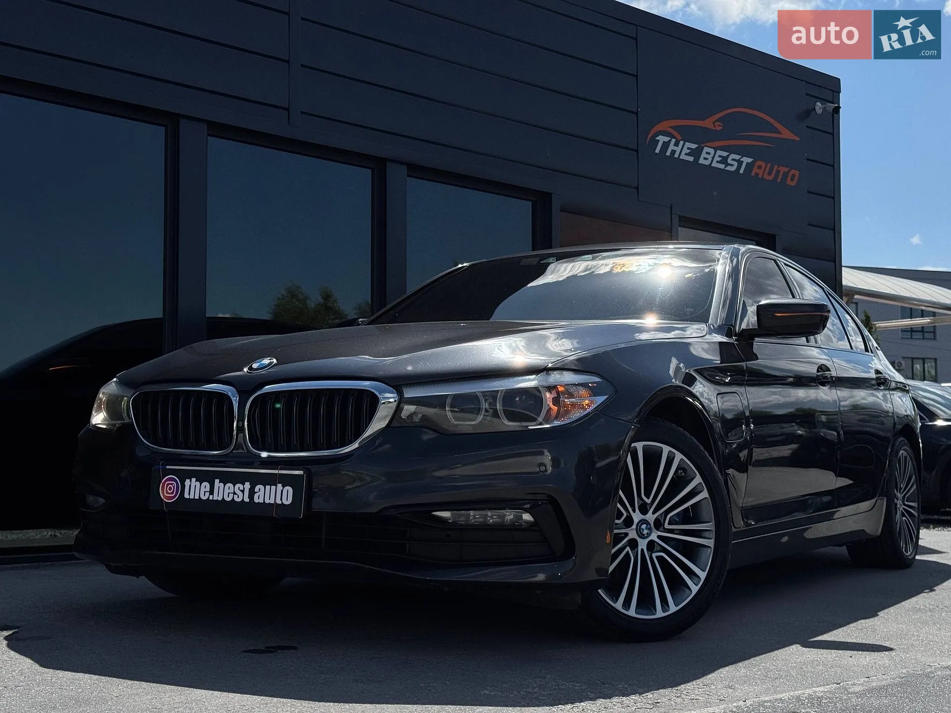 BMW 5 Series 2017 — 1