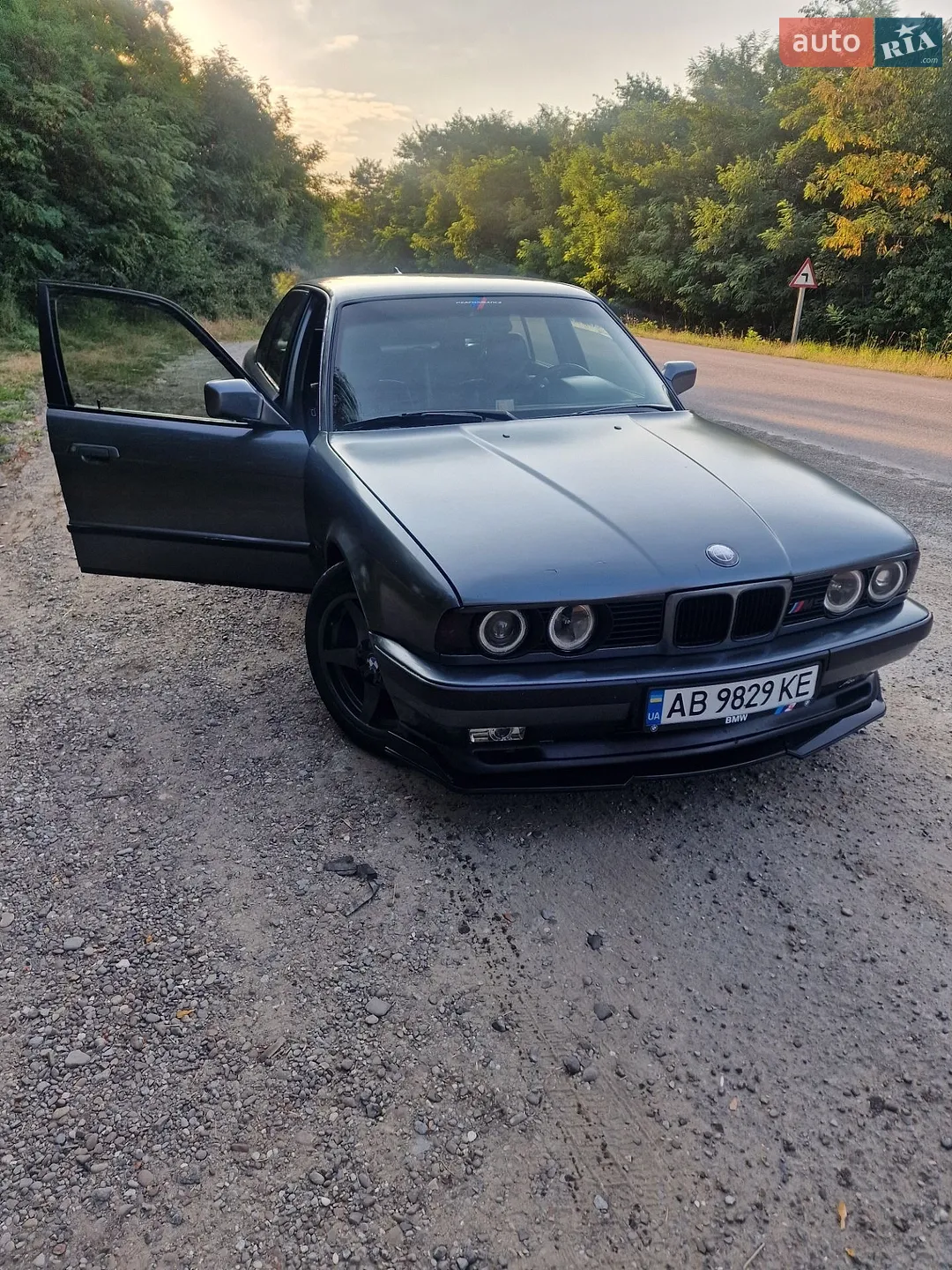 BMW 5 Series, 1990