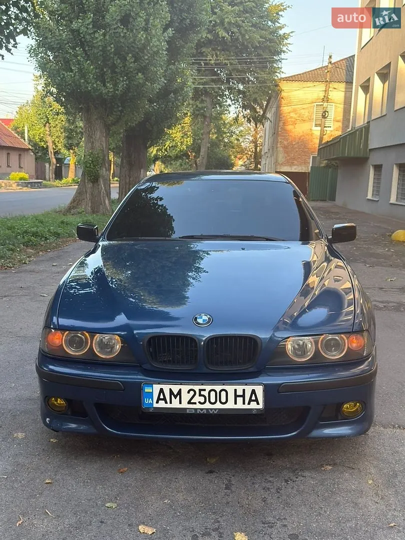 BMW 5 Series, 2001