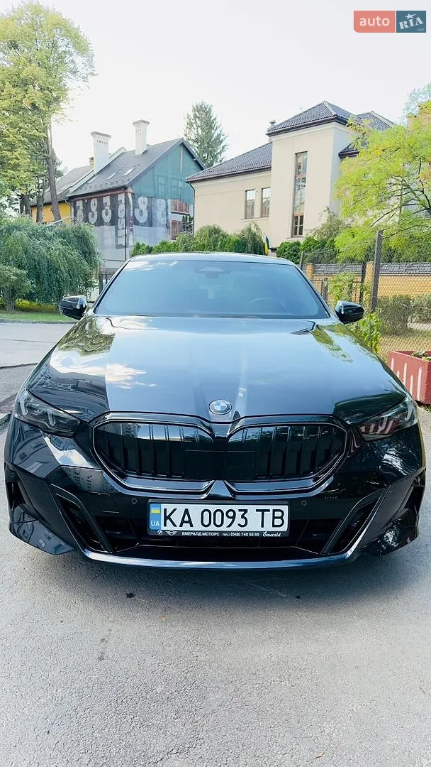 BMW 5 Series, 2024