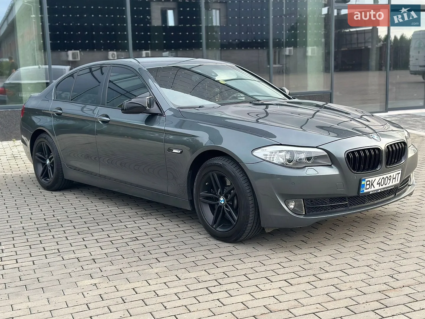 BMW 5 Series, 2011
