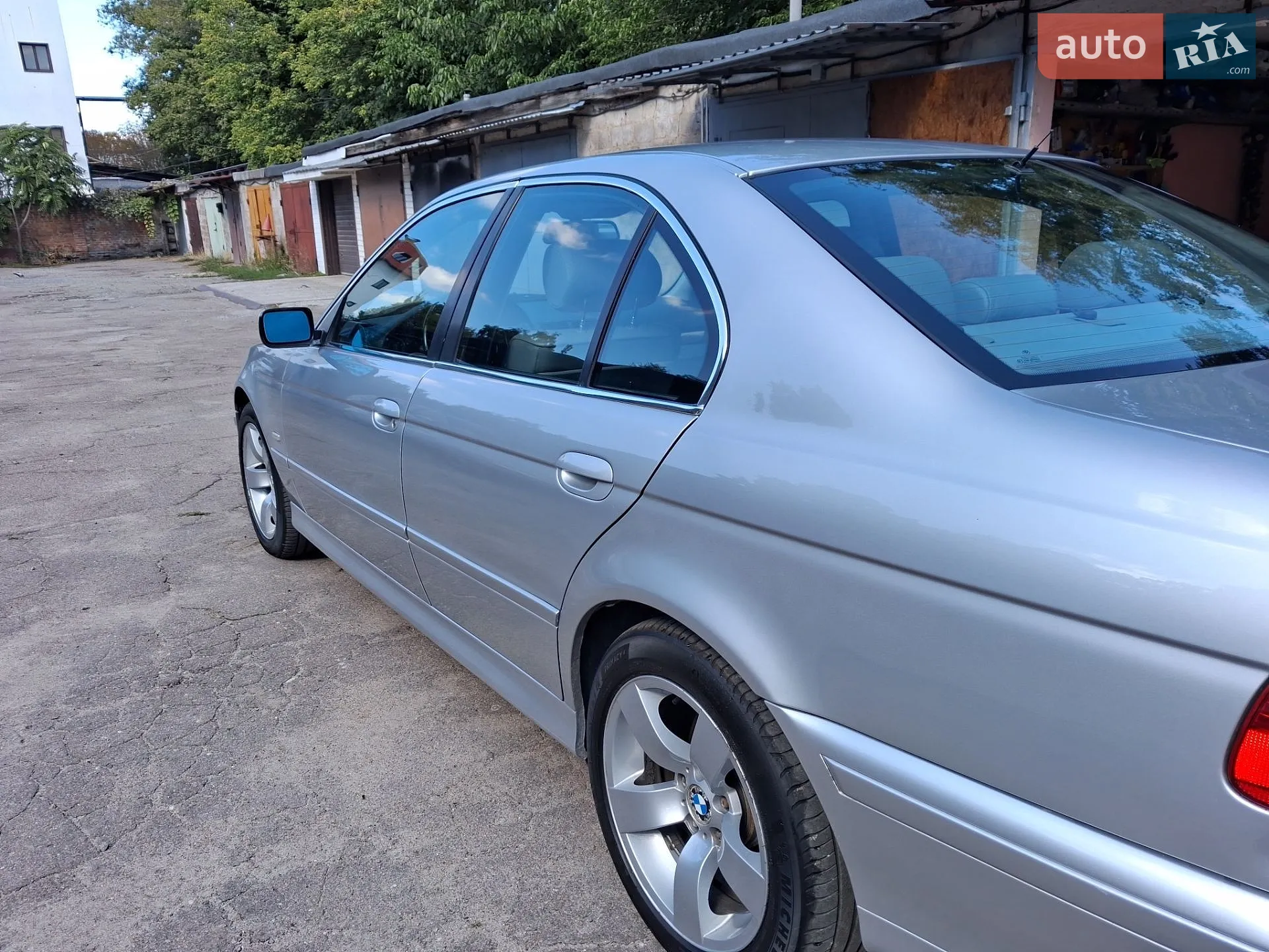 BMW 5 Series, 2001