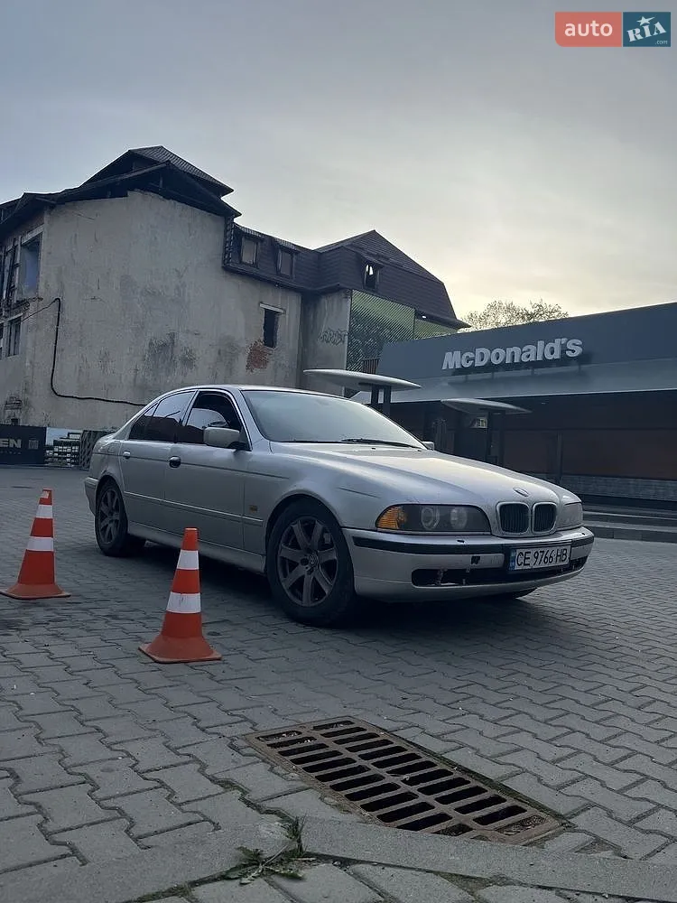 BMW 5 Series, 2001