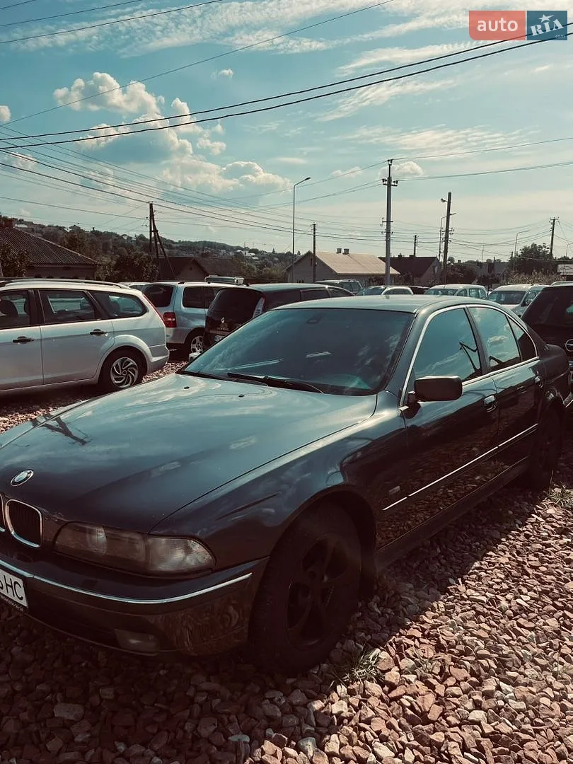 BMW 5 Series, 2001