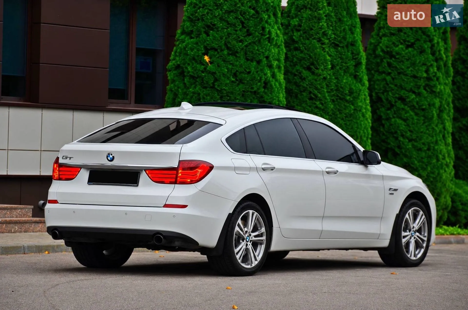 BMW 5 Series, 2010