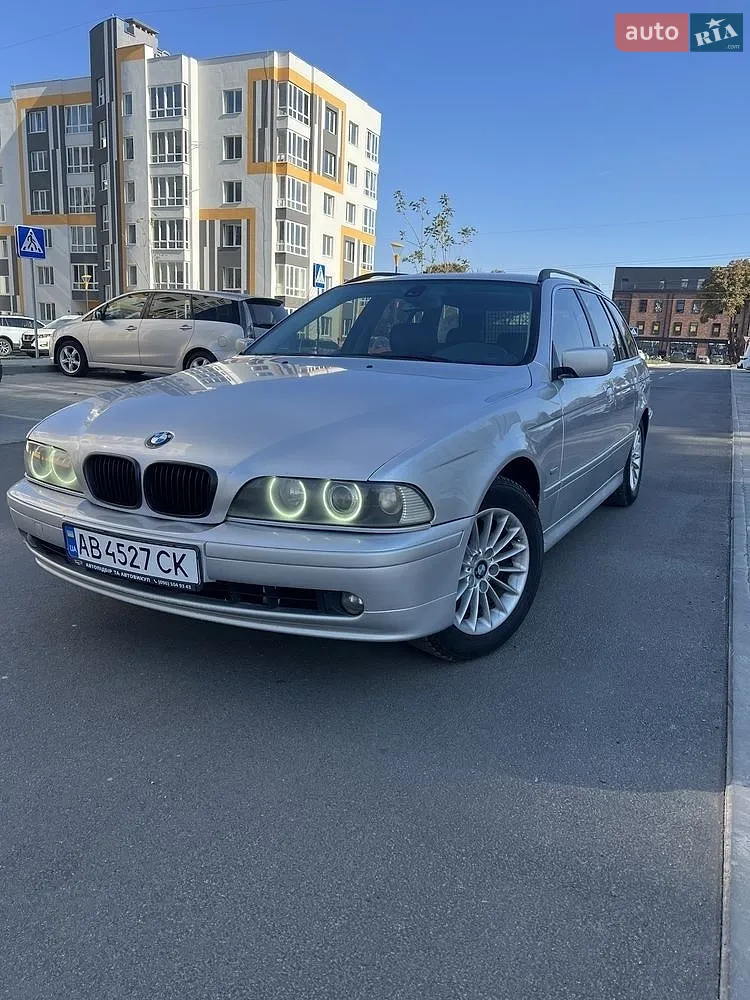 BMW 5 Series, 2002
