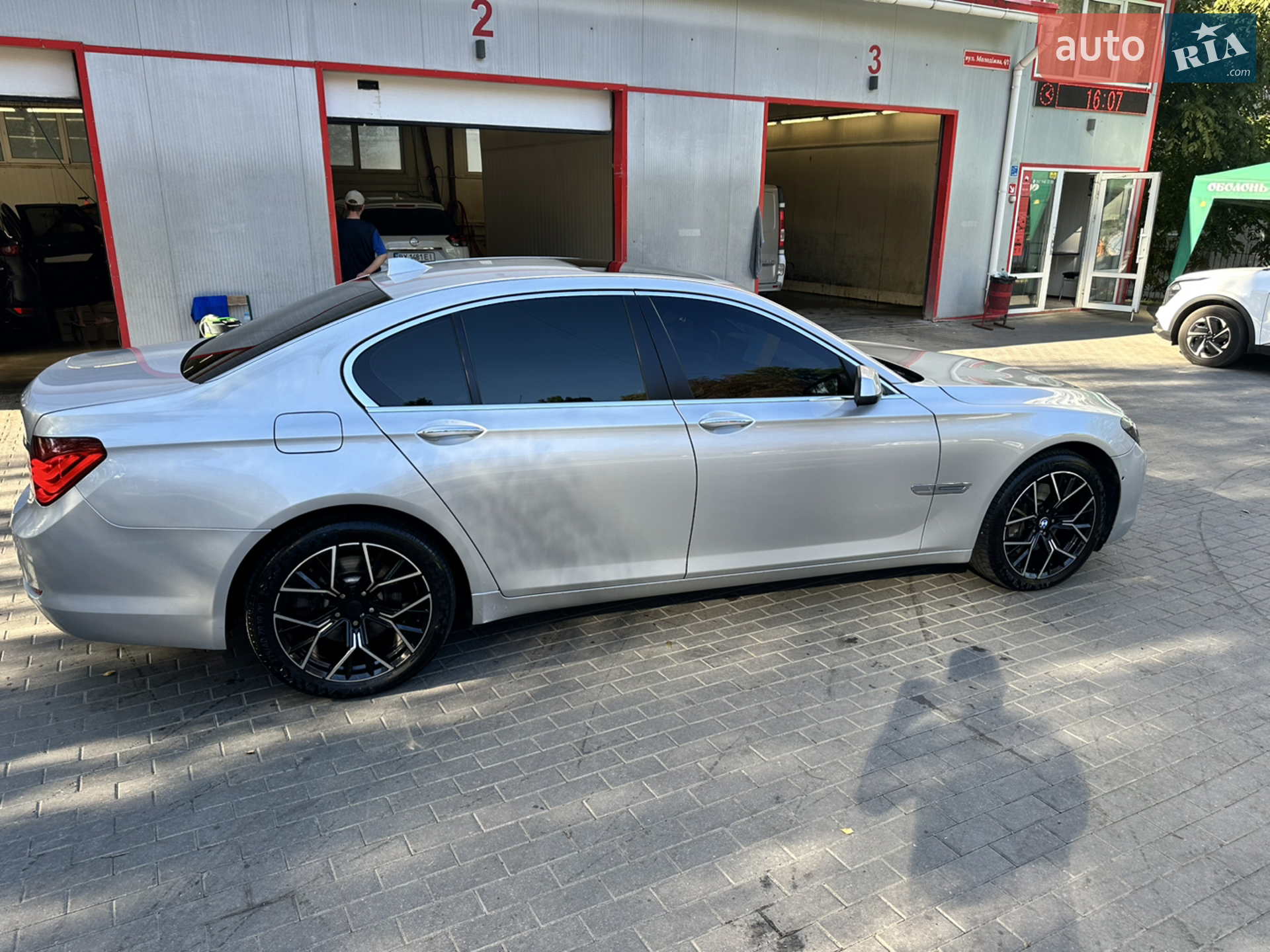 BMW 7 Series, 2011