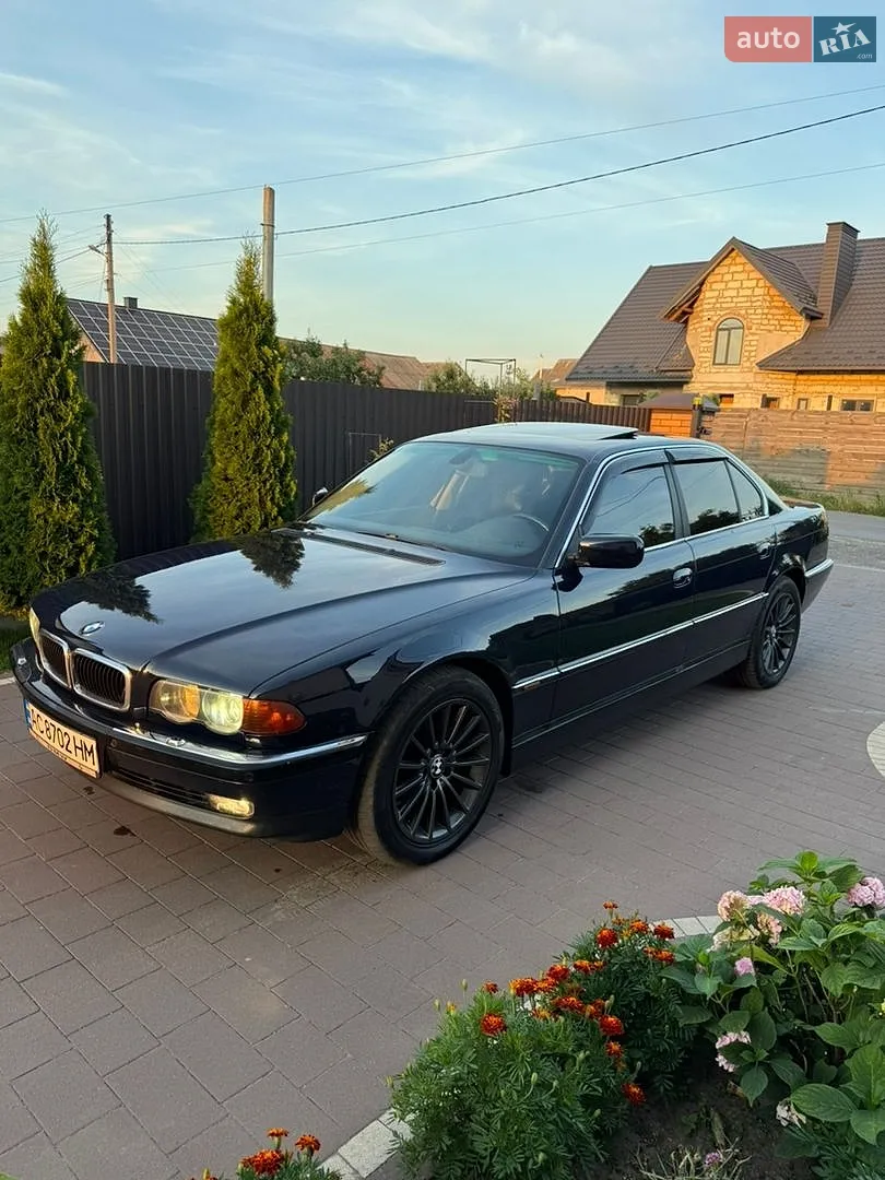 BMW 7 Series, 2001