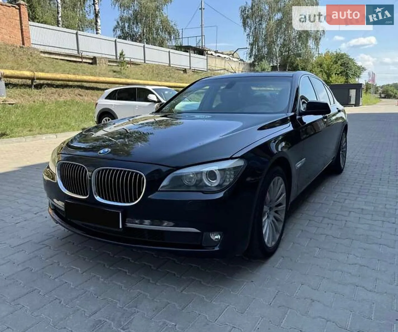 BMW 7 Series, 2011