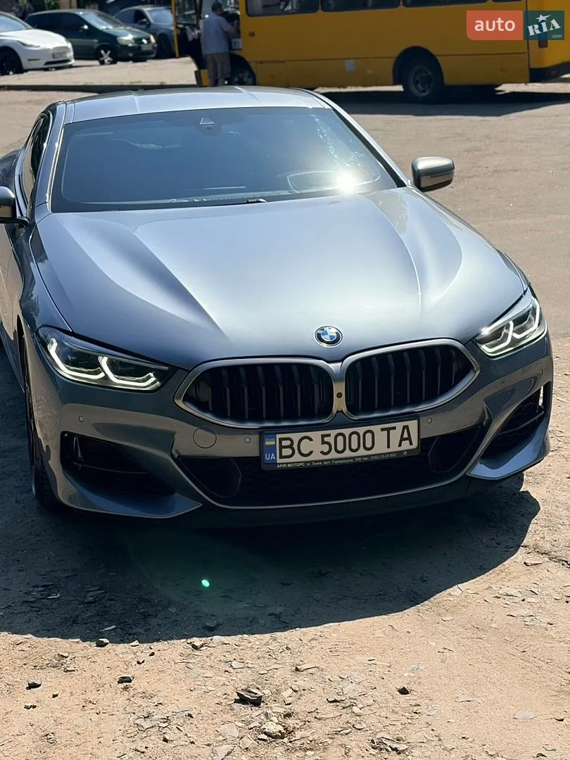 BMW 8 Series, 2022