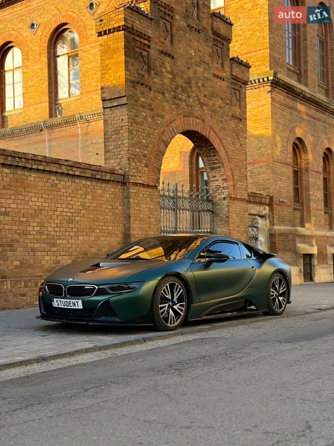 BMW i8, 2016