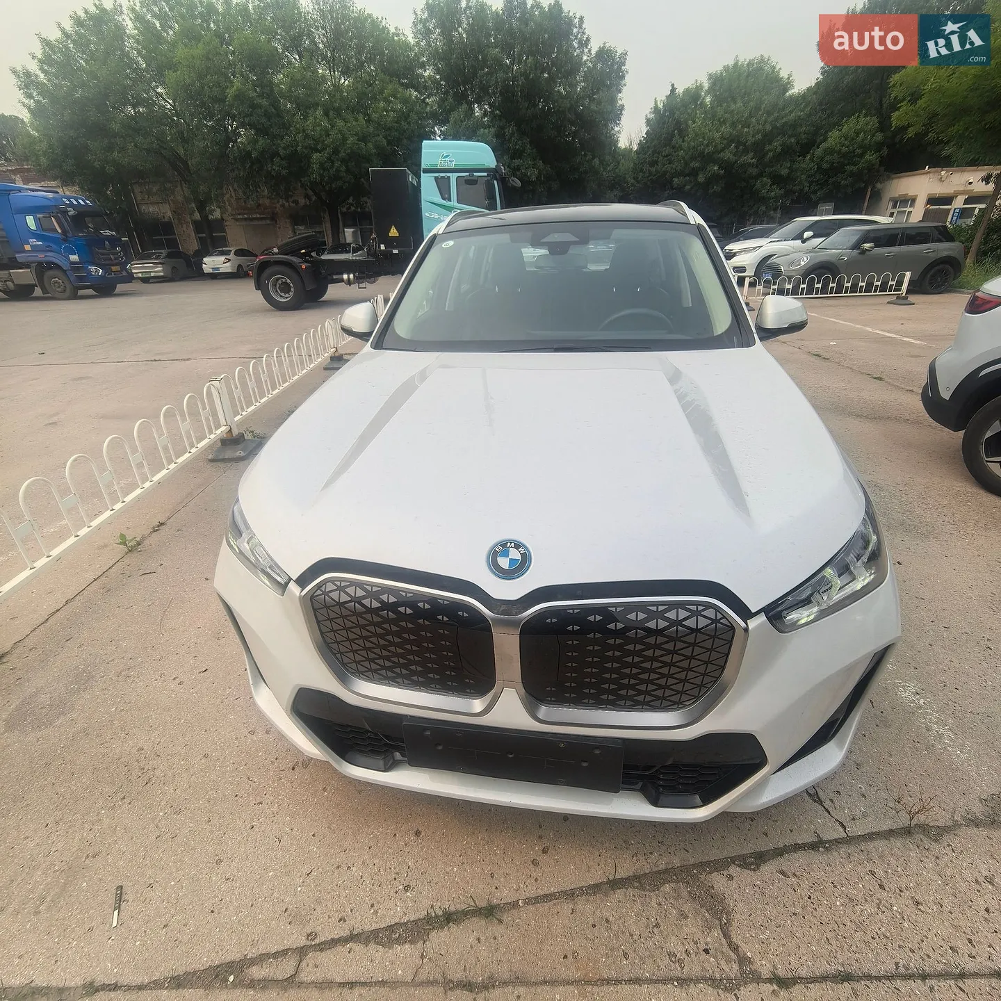 BMW iX1, 2025