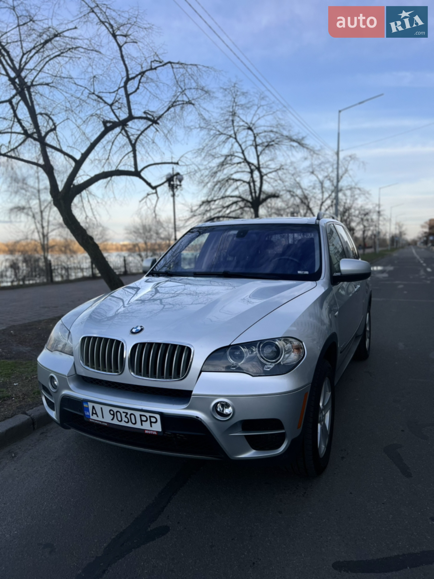 BMW X5 2011 — 1
