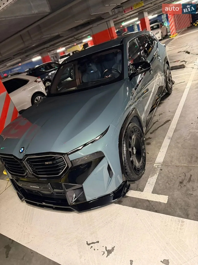 BMW XM, 2023