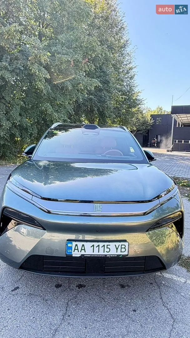 BYD Tang L, 2025