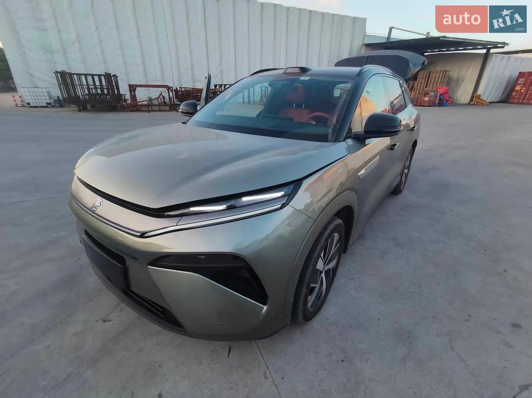 BYD Tang L, 2025