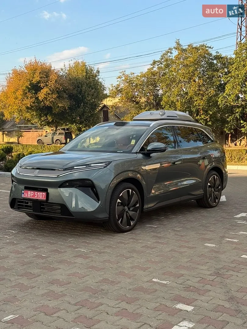 BYD Tang L, 2025