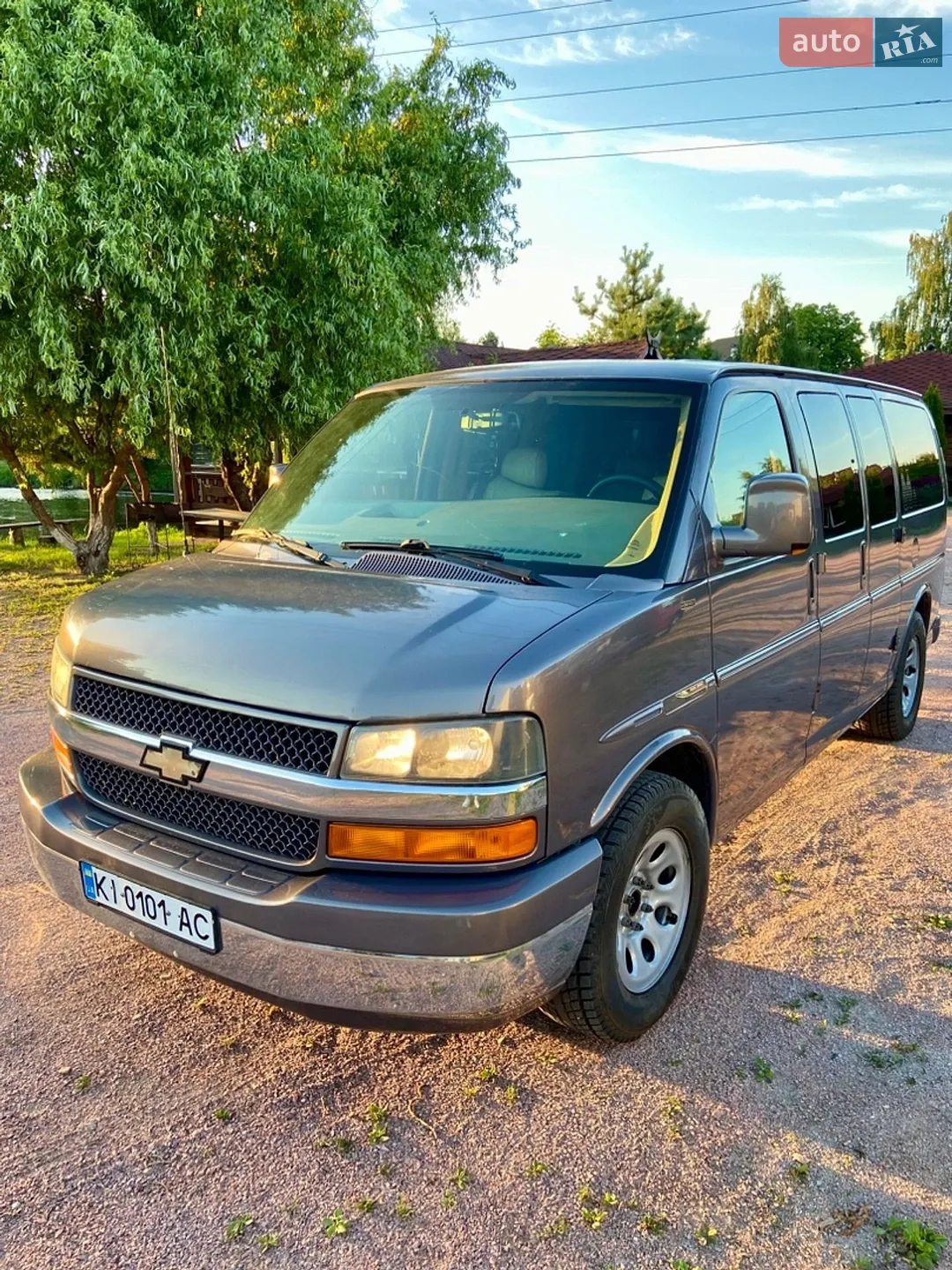 Chevrolet Express, 2010