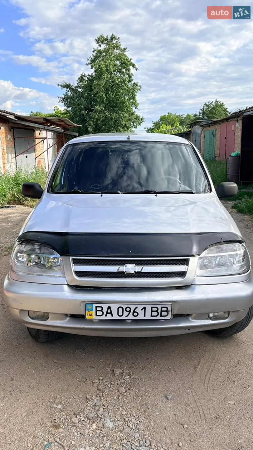 Chevrolet Niva, 2004