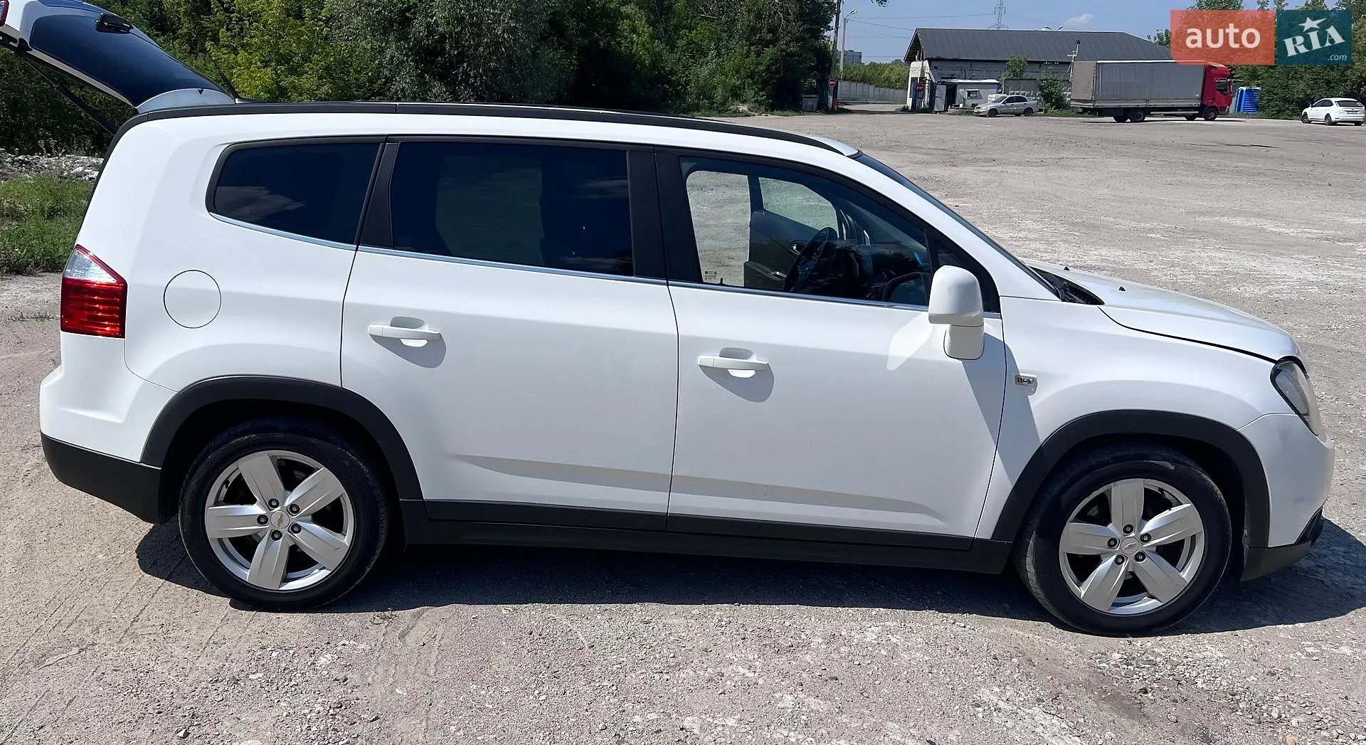Chevrolet Orlando, 2011