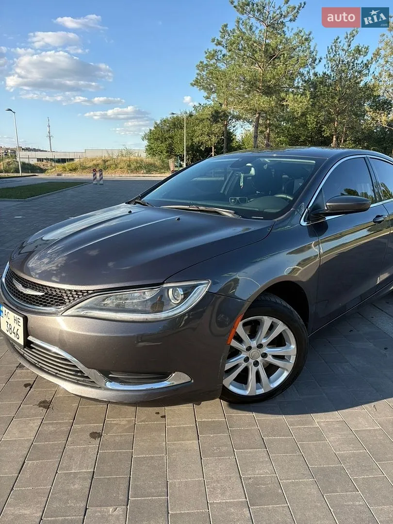 Chrysler 200, 2016